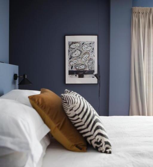 اتاق لوکس, Suite No 7