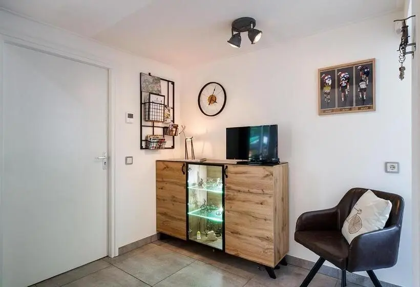 Standard-huone, Velo Droom