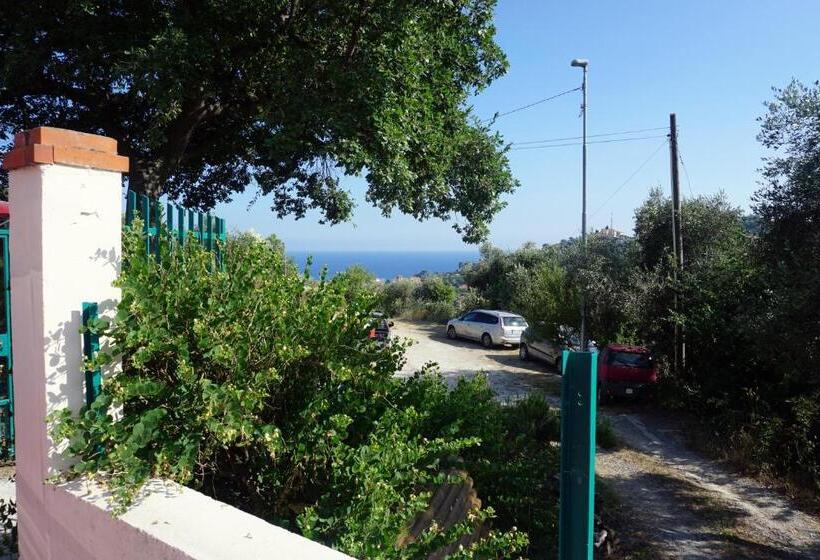 经济房, La Quercia Agriturismo