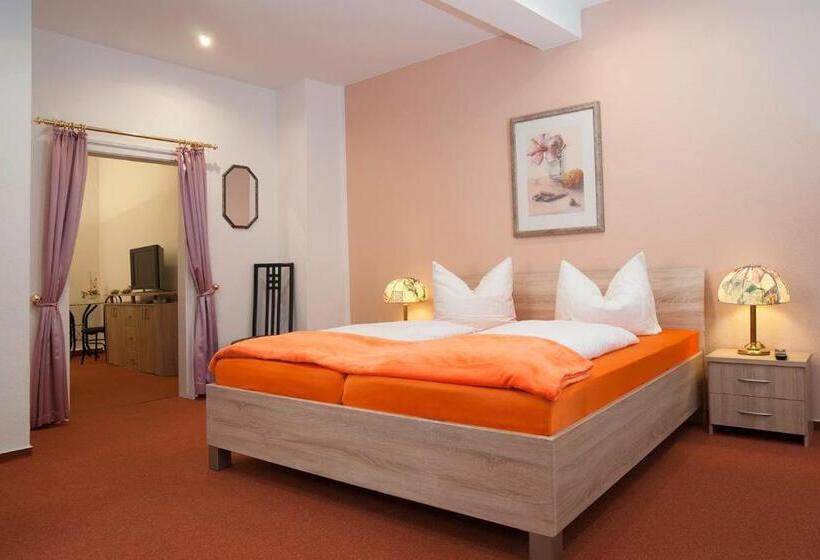 이코노미 룸, Weltrich