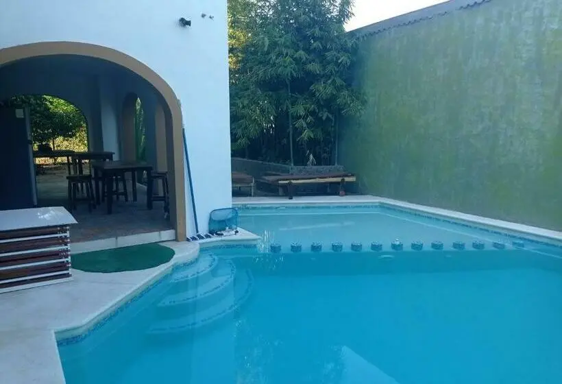 スタンダードスタジオ, Palmas De Chahue