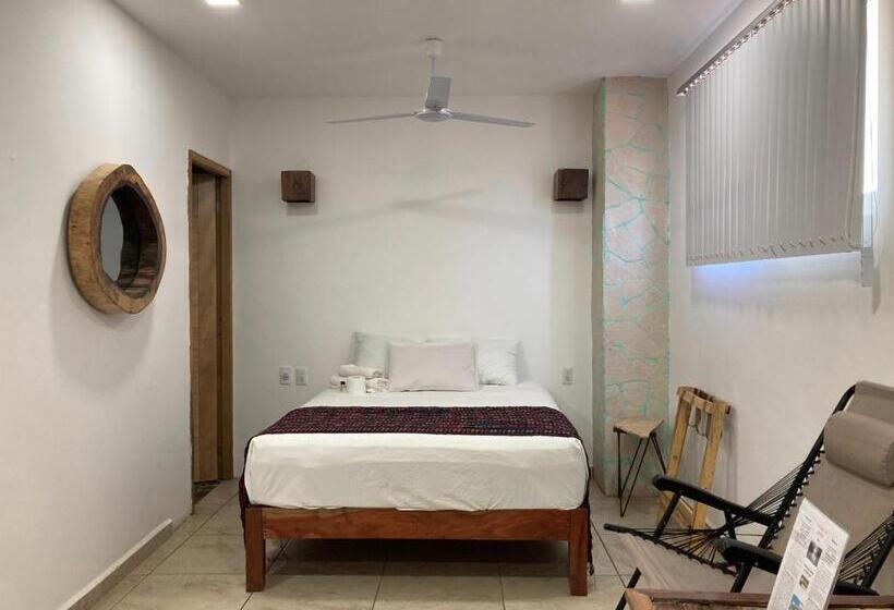 스탠다드 스튜디오, Palmas De Chahue