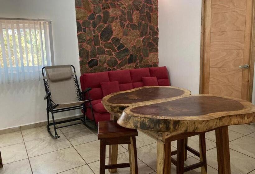 스탠다드 스튜디오, Palmas De Chahue