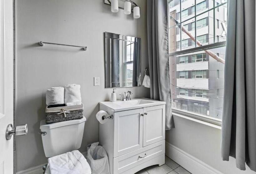 Номер Deluxe, Mckay Manor On Duckworth