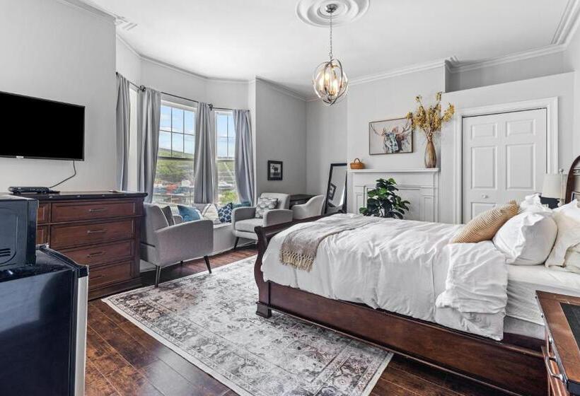 Номер Deluxe, Mckay Manor On Duckworth