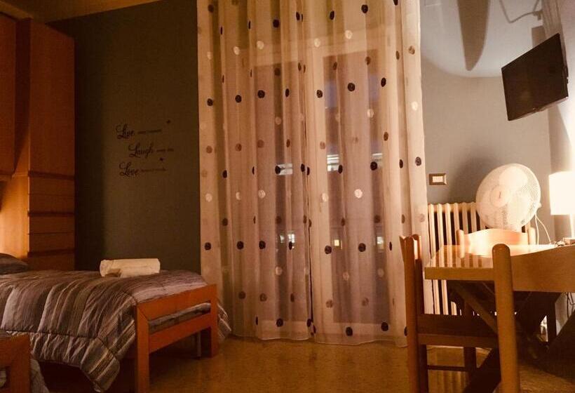 اتاق استاندارد, B&b Amici Miei