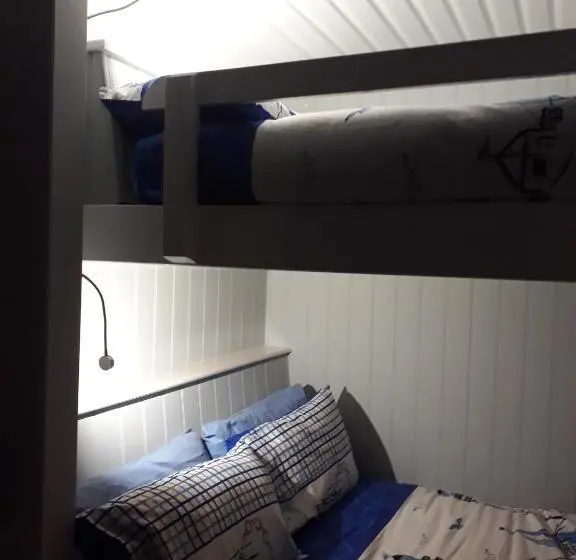 Standard-studio Merinäkymä, Allibella Shepherds Hut, Amazing Seaview, Private Garden, Pet Friendly