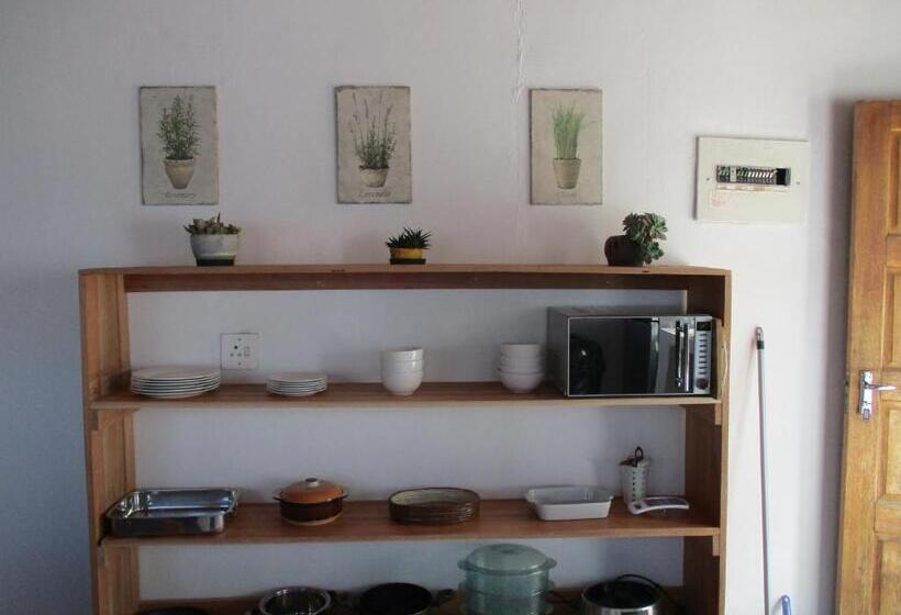 דירת חדר בקומת קרקע, Leopard Tree Retreat