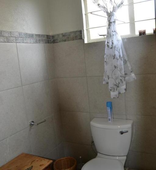 חדר אקונומי, Leopard Tree Retreat