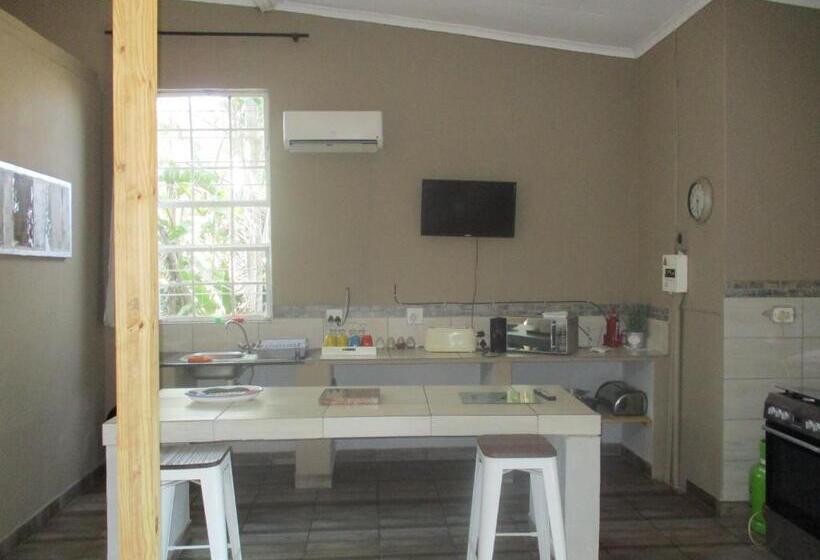 חדר אקונומי, Leopard Tree Retreat