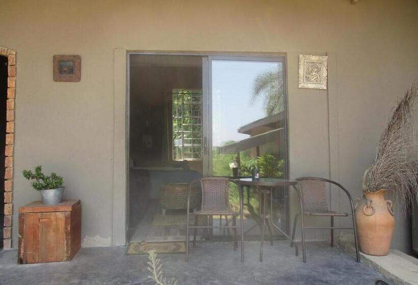 חדר אקונומי, Leopard Tree Retreat