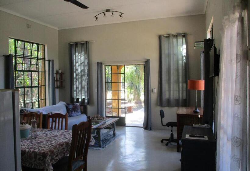 דירת חדר בקומת קרקע, Leopard Tree Retreat