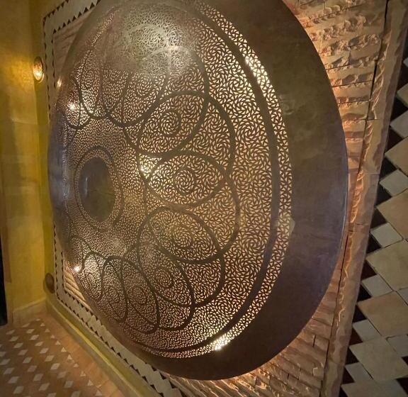 Номер Стандарт, Dar Rihana Dadès