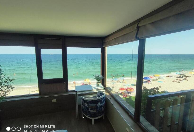 オーシャンビュースタンダードルーム, Hemingway Rooms In Happy Beach