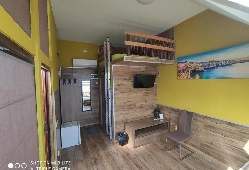 オーシャンビューファミリールーム, Hemingway Rooms In Happy Beach