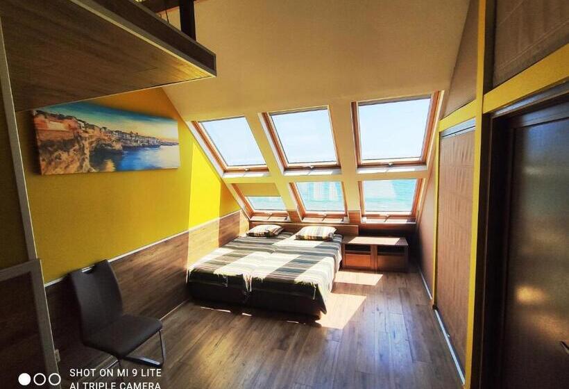 オーシャンビューファミリールーム, Hemingway Rooms In Happy Beach