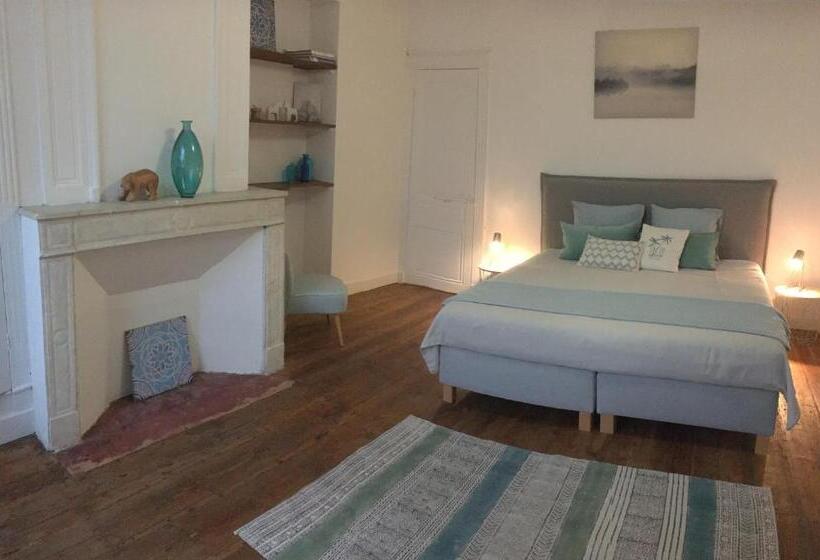 חדר סטנדרט נוף לבריכה, Maison De Maître Elegia