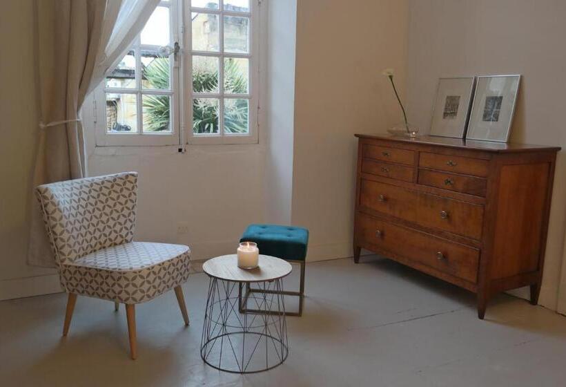 חדר סטנדרט נוף לבריכה, Maison De Maître Elegia