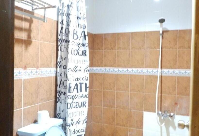 חדר סטנדרט, Bahari Family