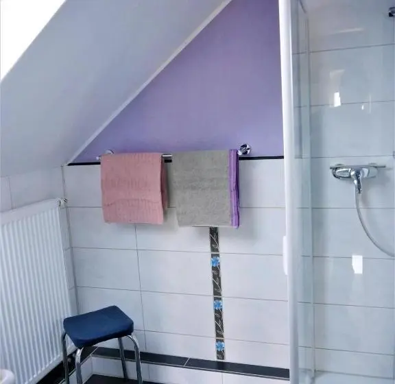 Huoneisto 1 Makuuhuone Parveke, Gästehaus Am Hermann