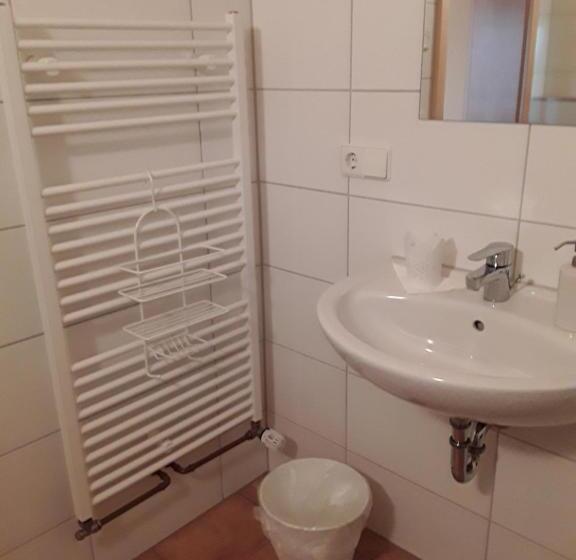 豪华单人间, Mediterraneo