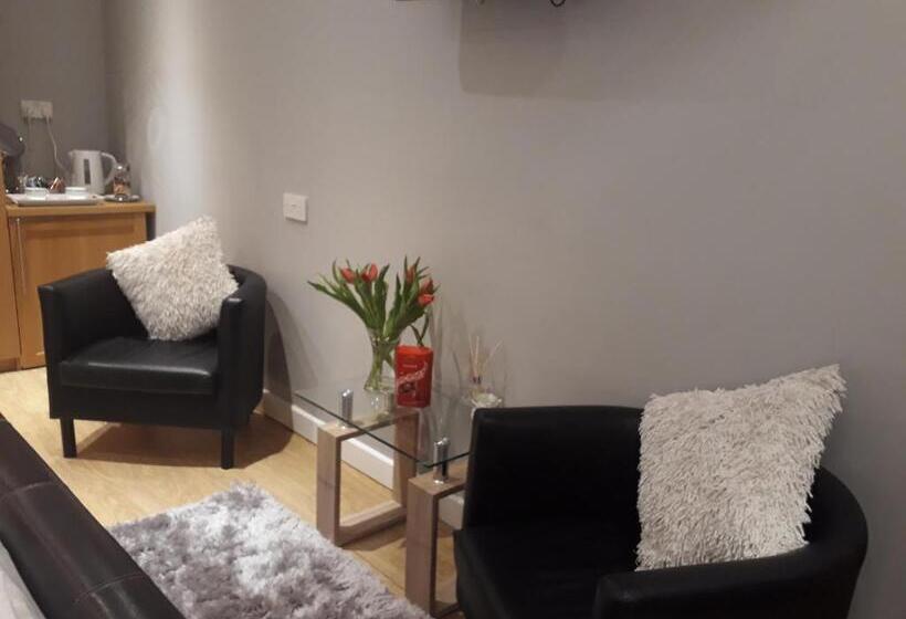 חדר סטנדרט עם מיטת קינג, Coast 77 B&b