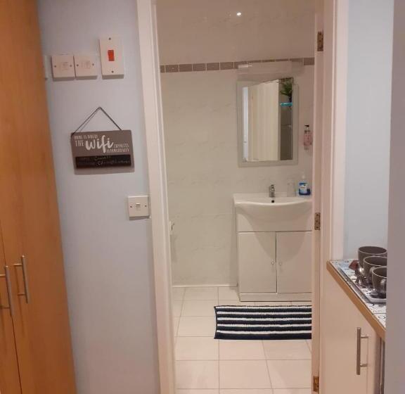 Семейный Номер, Coast 77 B&b