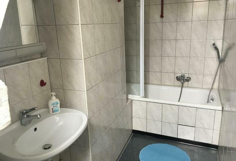 经济房, Gästezimmer Siminciuc