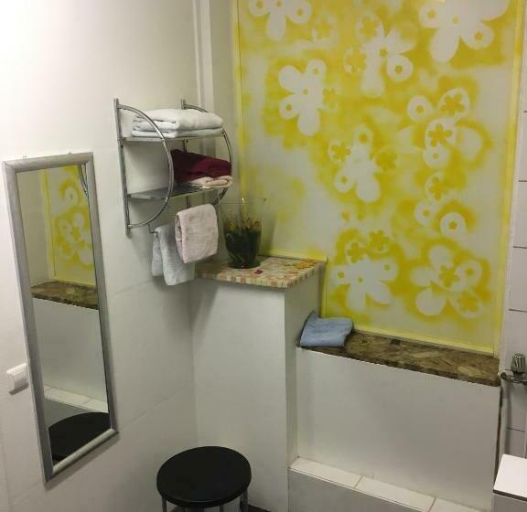 标准三人间, Gästezimmer Siminciuc