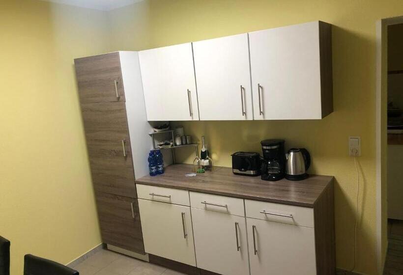 低层单卧公寓, Gästezimmer Siminciuc