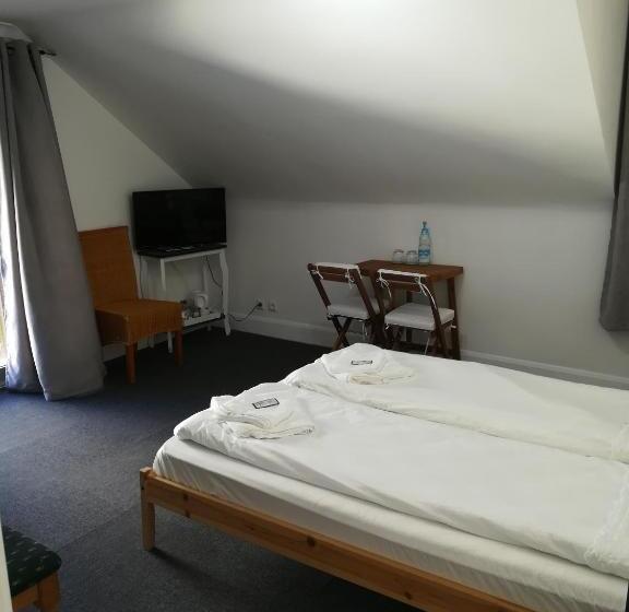 컴포트 트리플 룸, Royal Guest House Ii