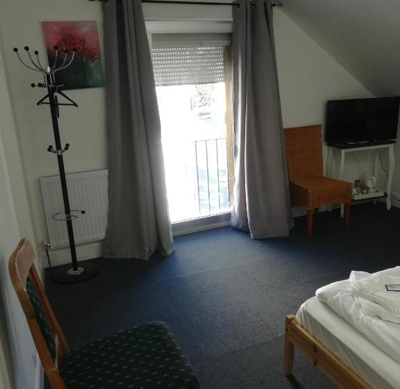 컴포트 트리플 룸, Royal Guest House Ii