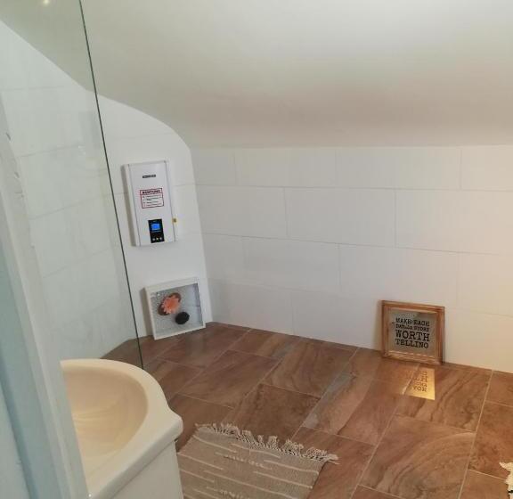 Трехместный Номер Комфорт, Royal Guest House Ii