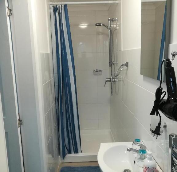Трехместный Номер Комфорт, Royal Guest House Ii