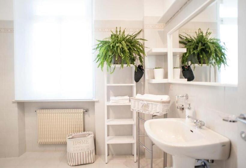 חדר סטנדרט לארבעה, Stop & Sleep Venzone