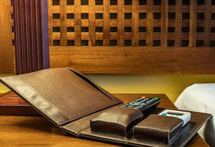 اتاق لوکس, Aanari Hotel & Spa