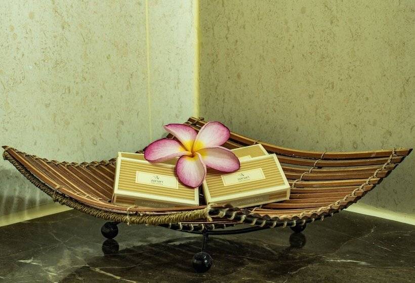اتاق کلاب, Aanari Hotel & Spa