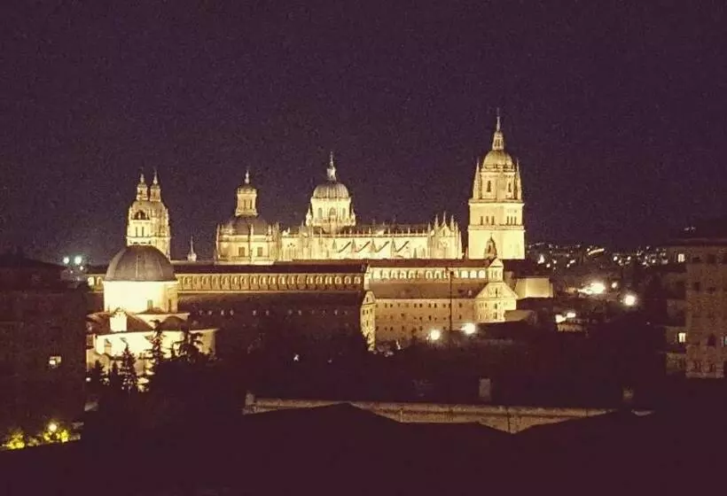 اتاق استاندارد با چشم‌انداز شهر, Gran Hotel Corona Sol