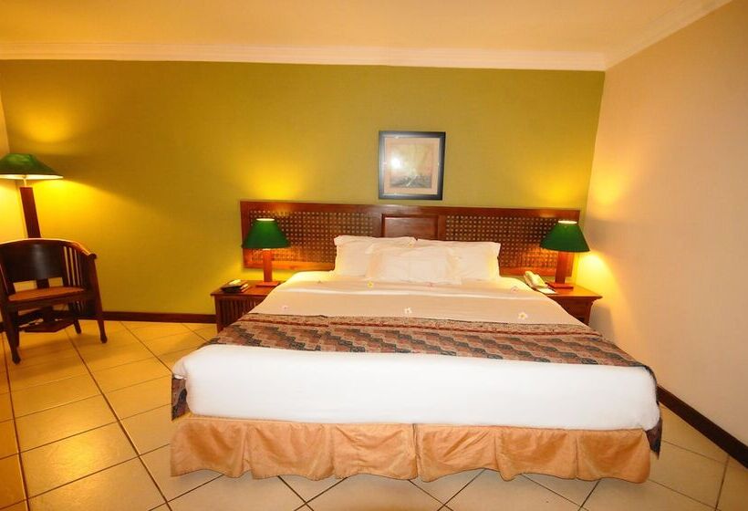 اتاق کلاب, Aanari Hotel & Spa