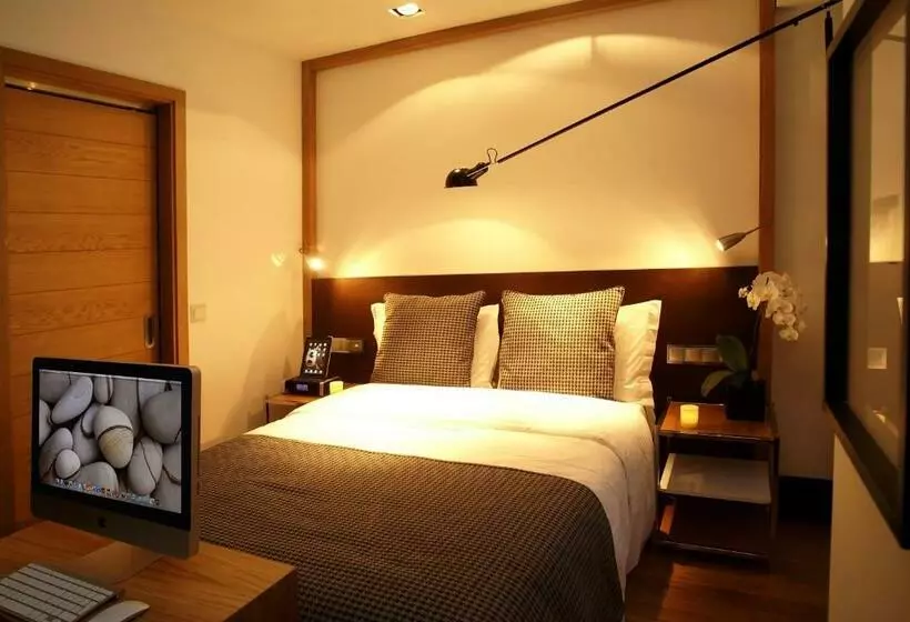 Quarto Basic, Browns Downtown