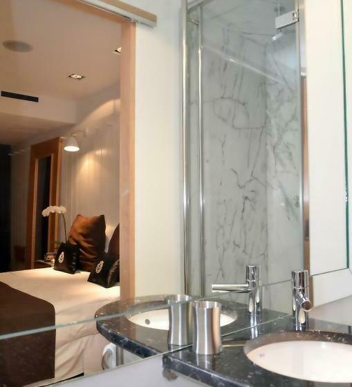 اتاق عادی, Browns Downtown