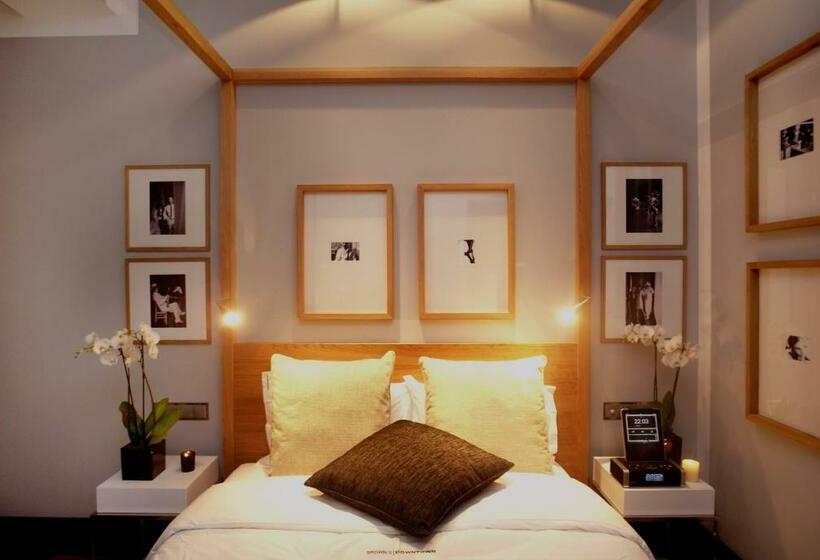 اتاق سوپریور, Browns Downtown