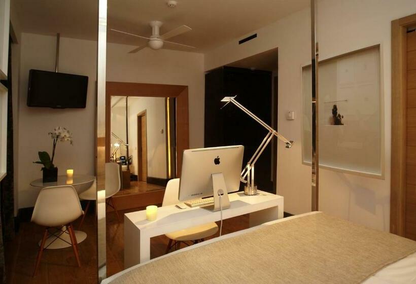 اتاق سوپریور, Browns Downtown