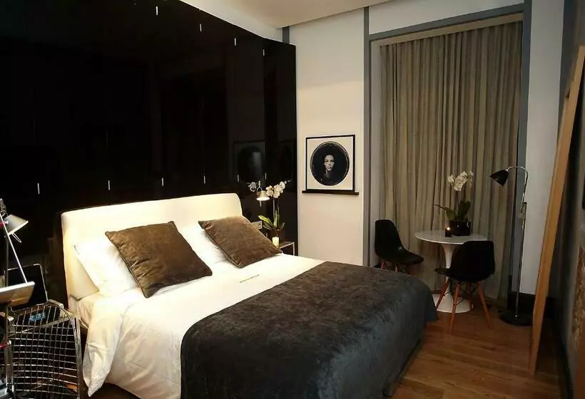Quarto superior, Browns Downtown