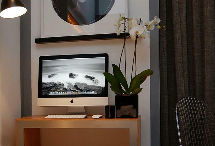 اتاق سوپریور, Browns Downtown