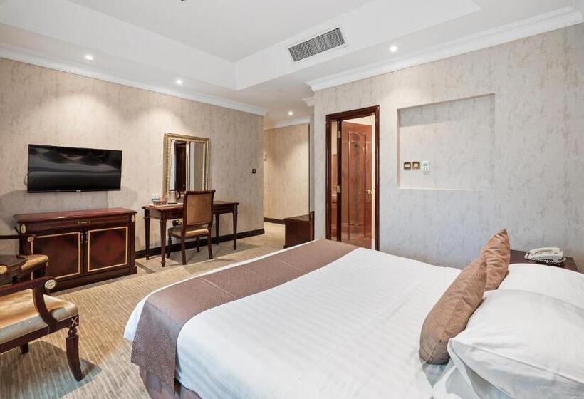 اتاق استاندارد, Chairmen