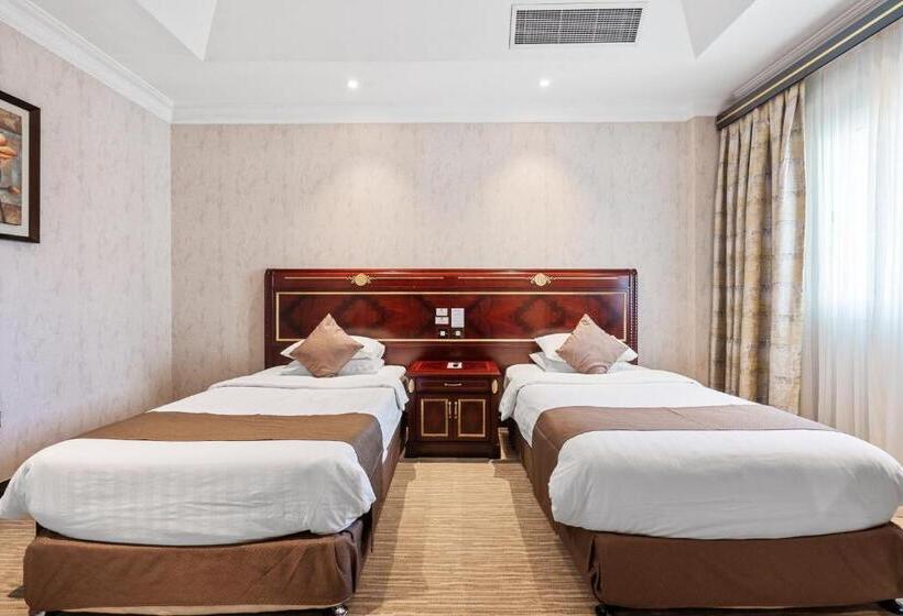 اتاق استاندارد, Chairmen