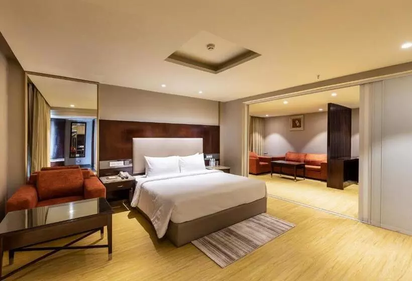 Sviitti, Citadel Sarovar Portico Bengaluru