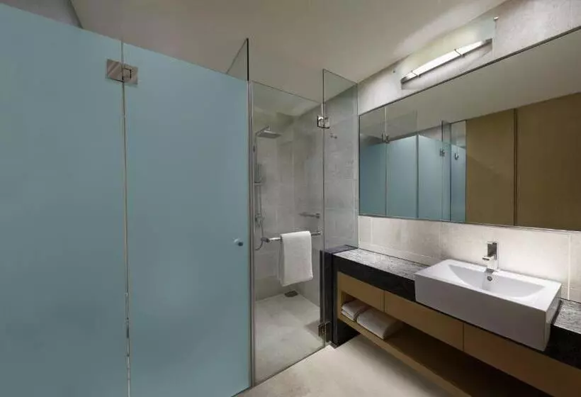 Executive Room King Size Bed