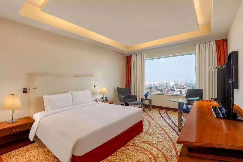 キングサイズベッドのエクゼクティブルーム, Doubletree By Hilton Hotel Gurgaon   New Delhi Ncr
